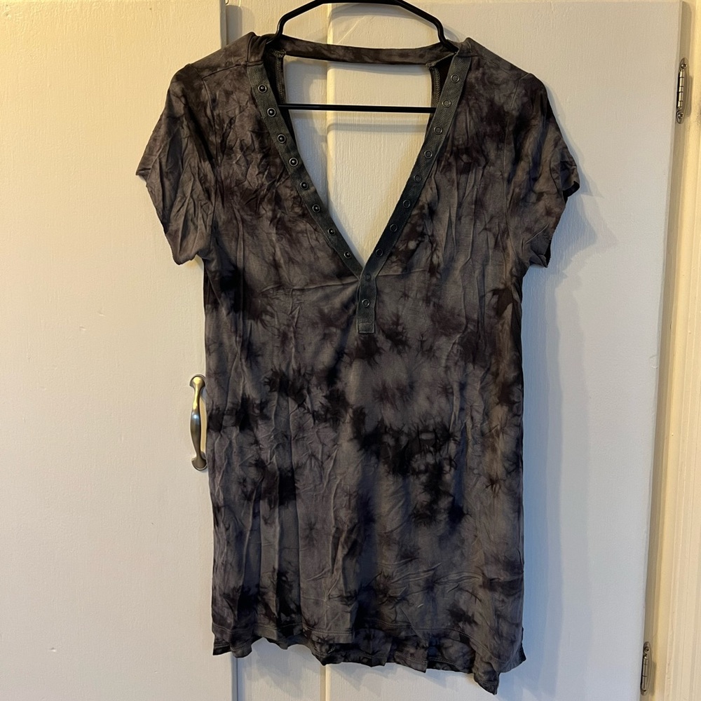 American eagle double V tee
